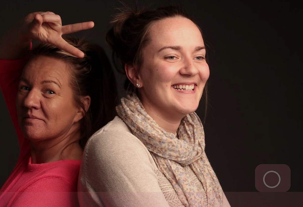 Posing Hands and Angles for Beauty Close-Ups visual guide